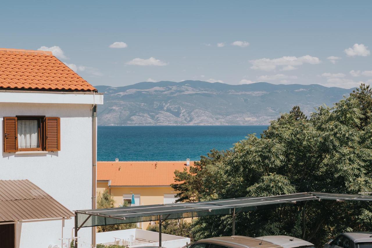 Apartments Virgine Maria I Baska  Exterior photo